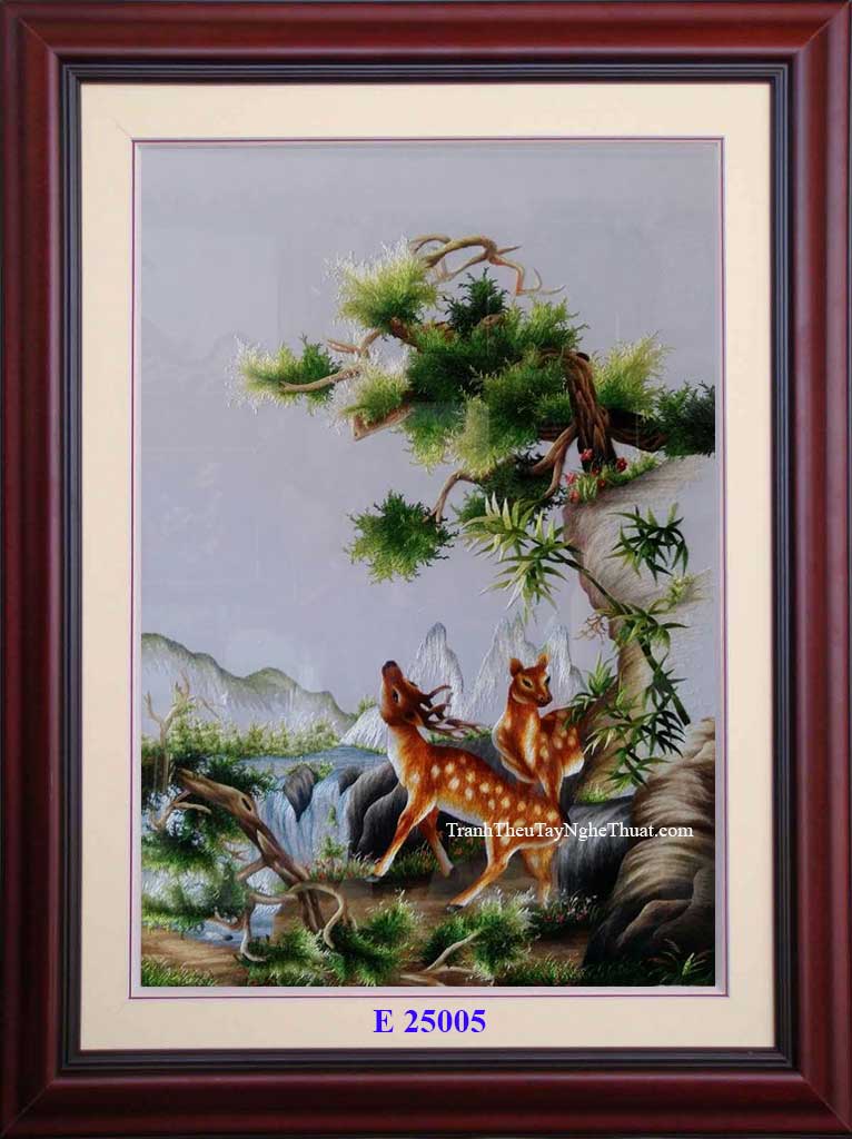 tranh thêu phong cảnh hươu nai