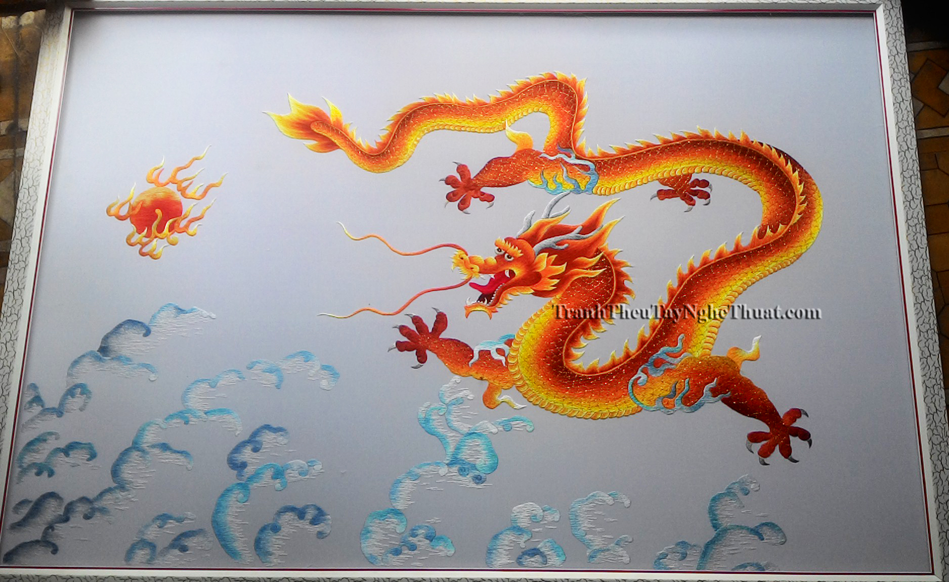 tranh thêu con rồng